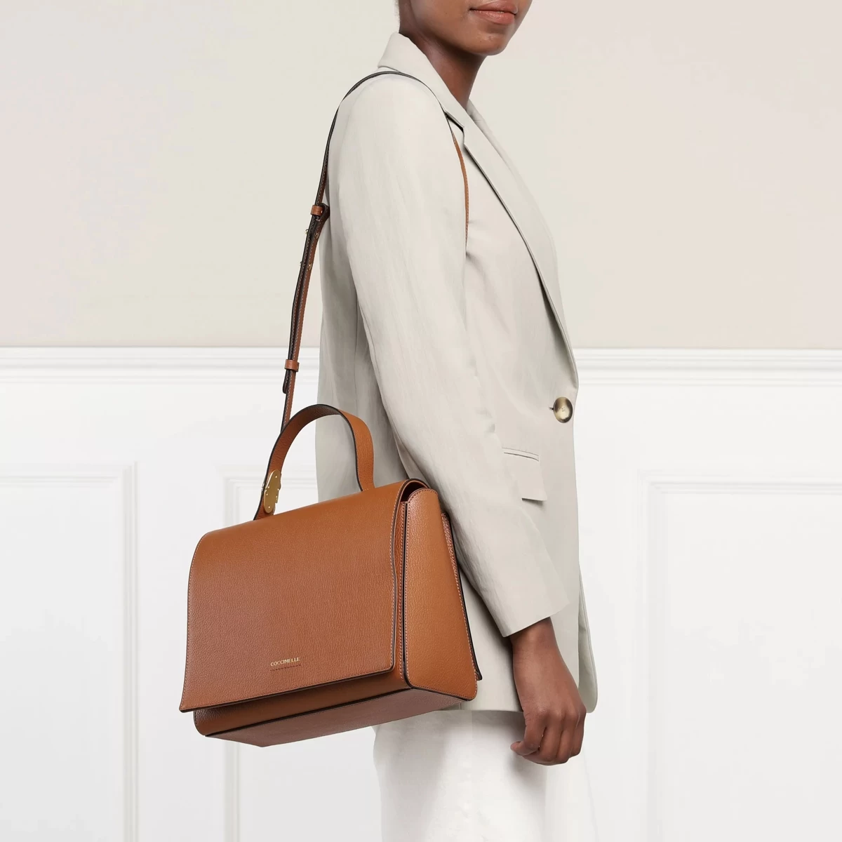 Coccinelle Josephine Handbag Grained Leather / Caramel Caramel Satchel – Bild 3