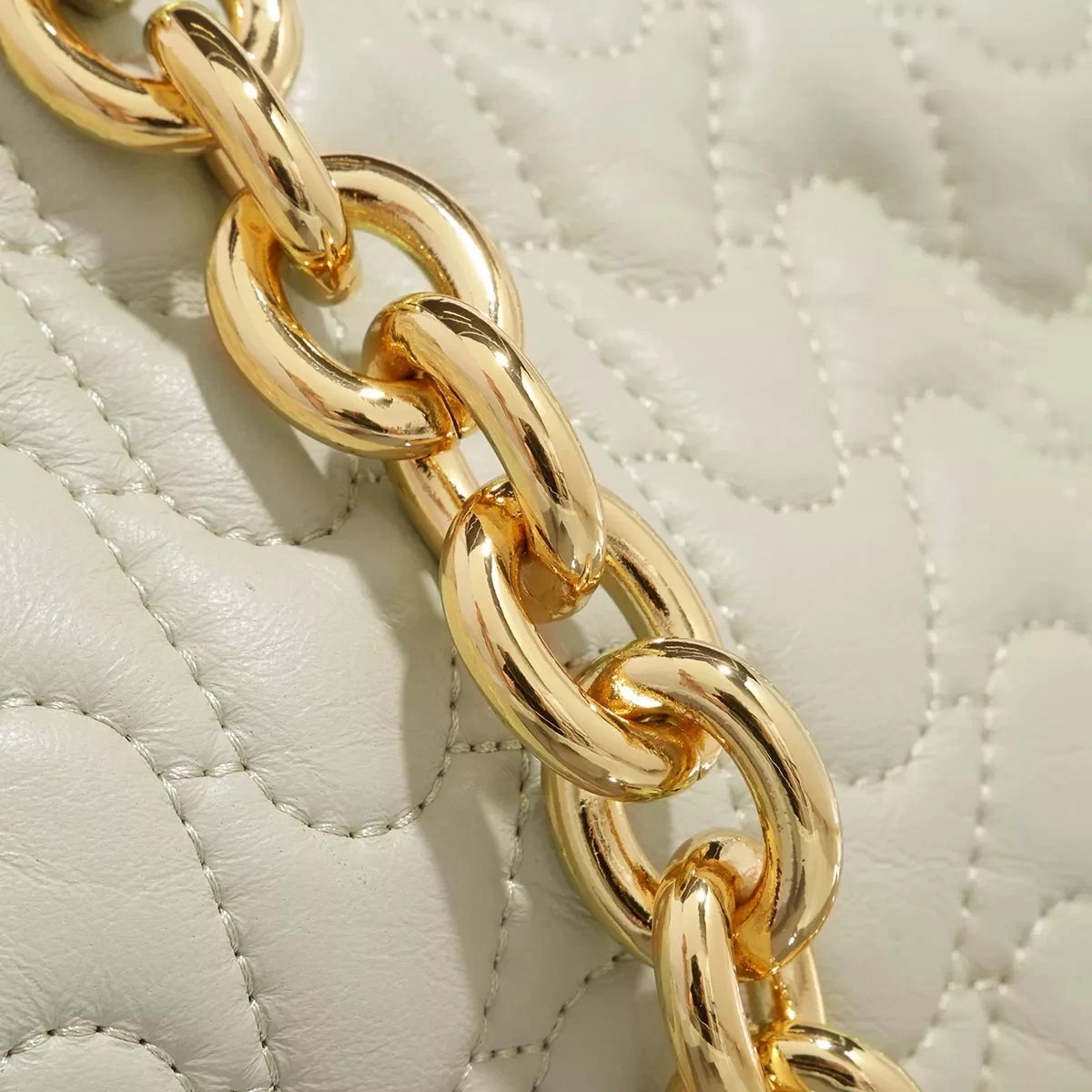 Coccinelle Ophelie Matelasse Handbag Gelso Crossbody Bag – Bild 5