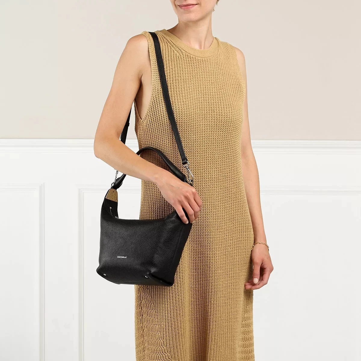 Coccinelle Mintha Handbag Noir Hobo Bag – Bild 3