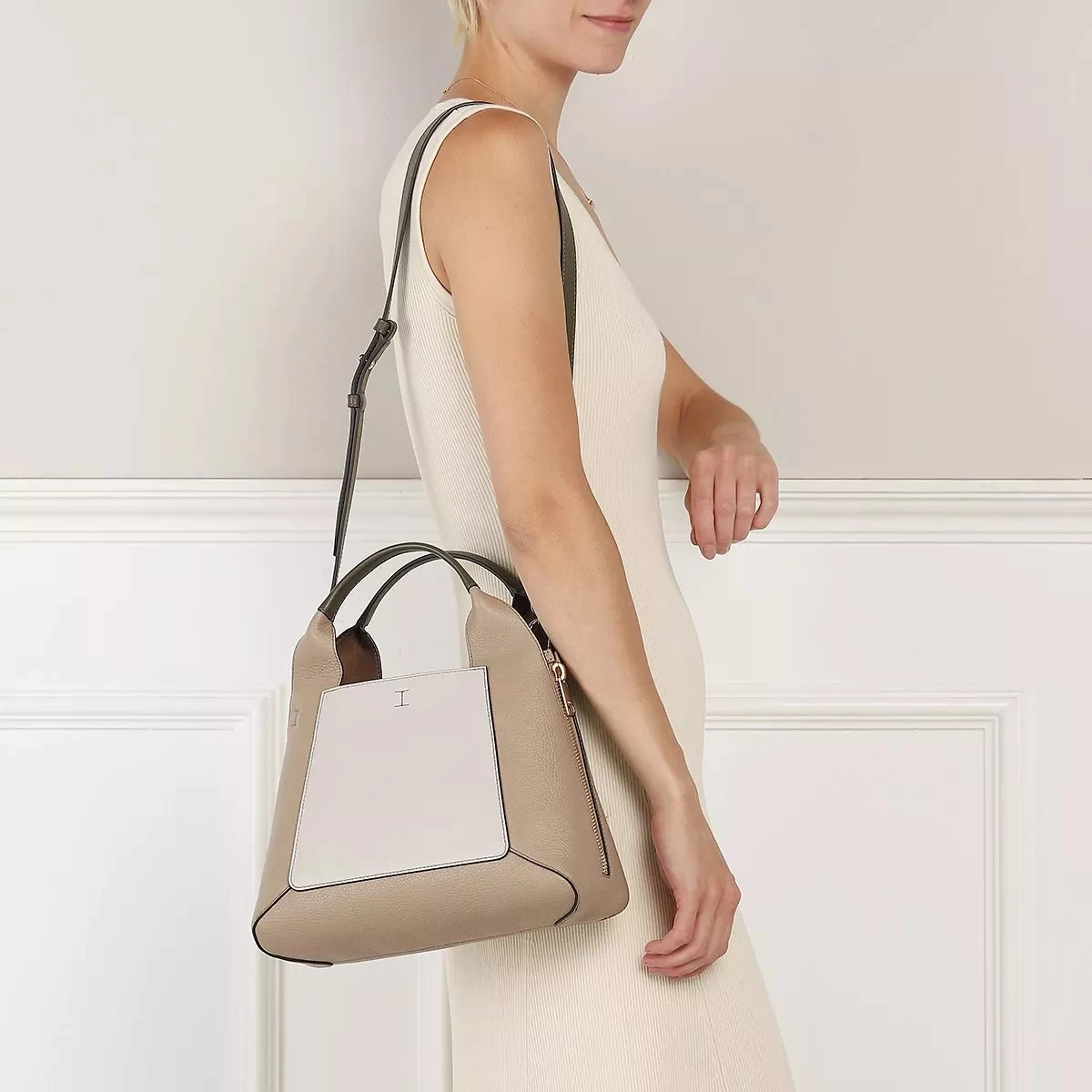 FURLA GILDA M TOTE Perla Greige Salvia Tote – Bild 3