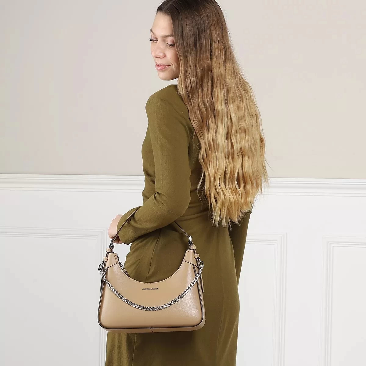 MICHAEL Michael Kors Wilma Medium Pouchette Camel Hobo Bag – Bild 2