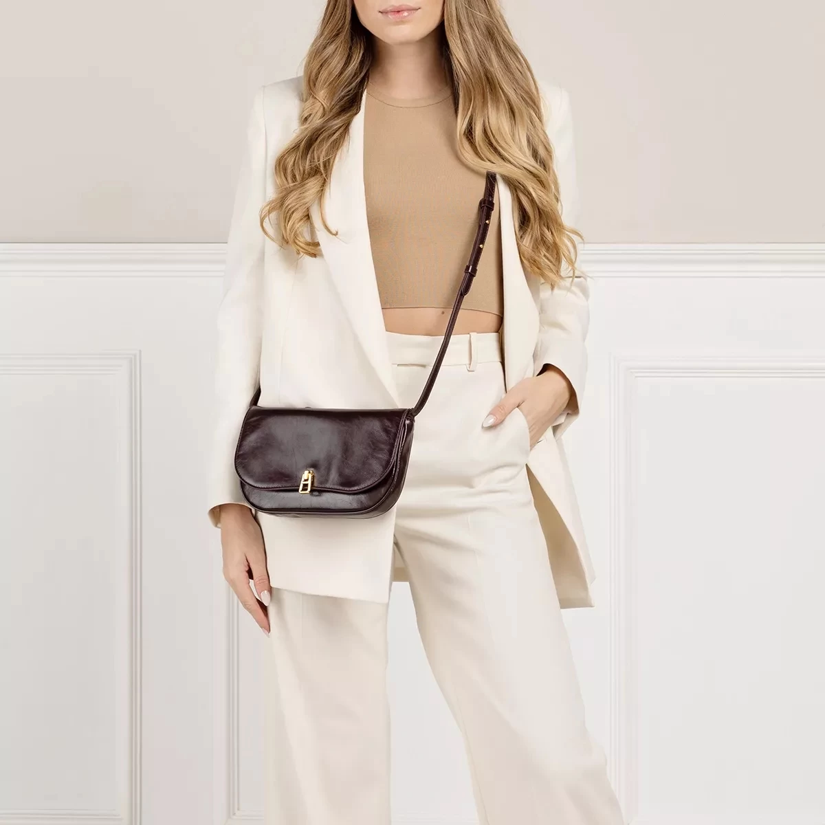 Coccinelle Magie Rock Cola Crossbody Bag – Bild 2