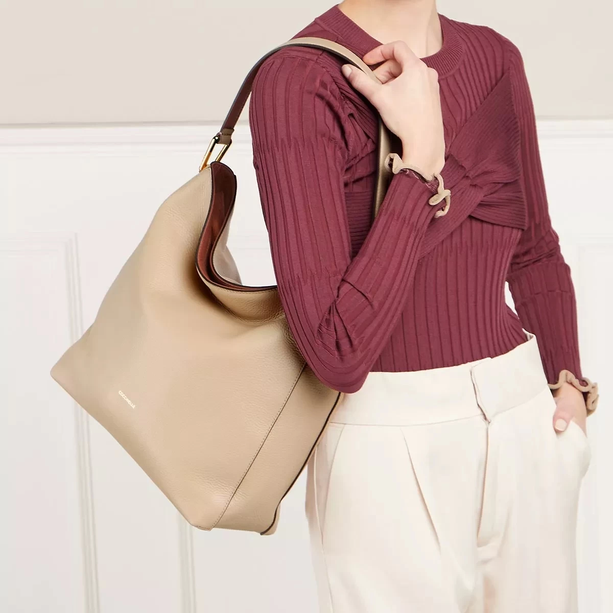 Coccinelle Liya Toasted/Brule Hobo Bag – Bild 2