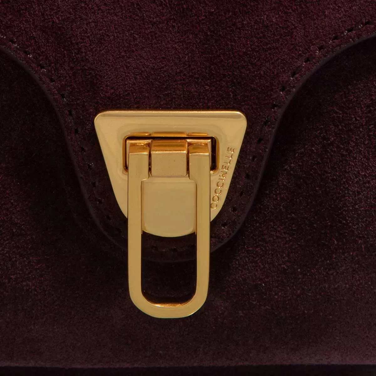 Coccinelle Beat Suede Cola Crossbody Bag – Bild 4