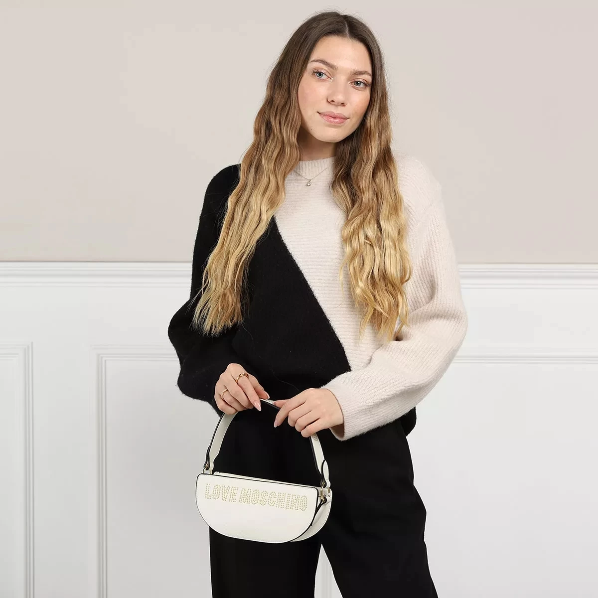 LOVE MOSCHINO Little Studs Bianco Crossbody Bag – Bild 2