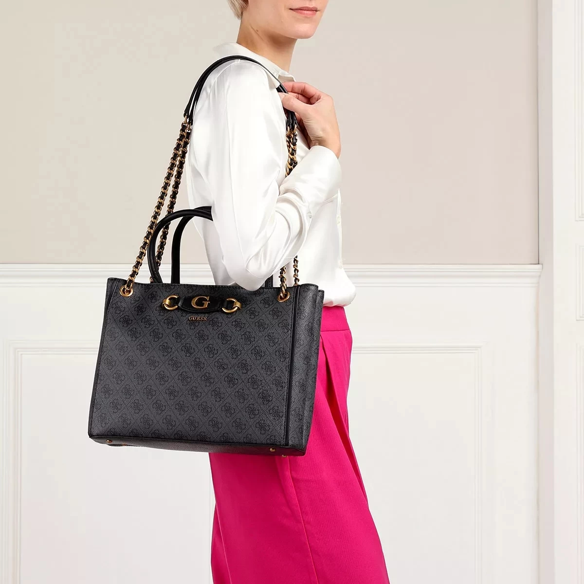 Guess Izzy High Society Carryall Coal Logo Tote – Bild 2