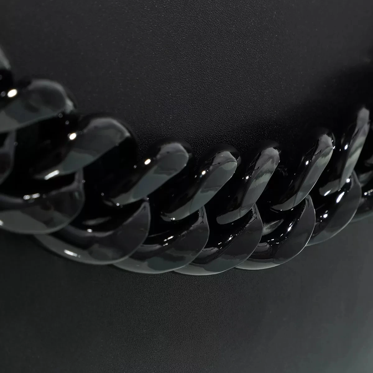 Guess Corina Status Satchel Black Tote – Bild 11