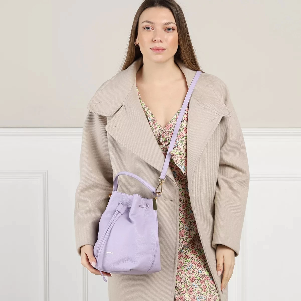 Coccinelle Estelle Lavender Bucket Bag – Bild 2