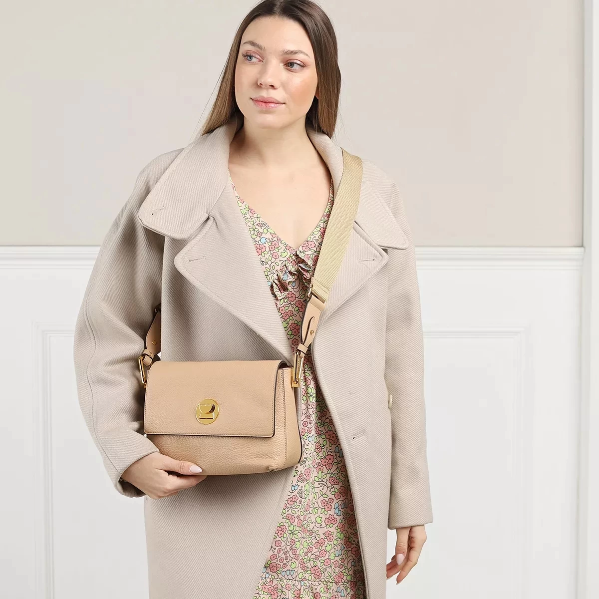 Coccinelle Liya Toasted/Brule Crossbody Bag – Bild 2