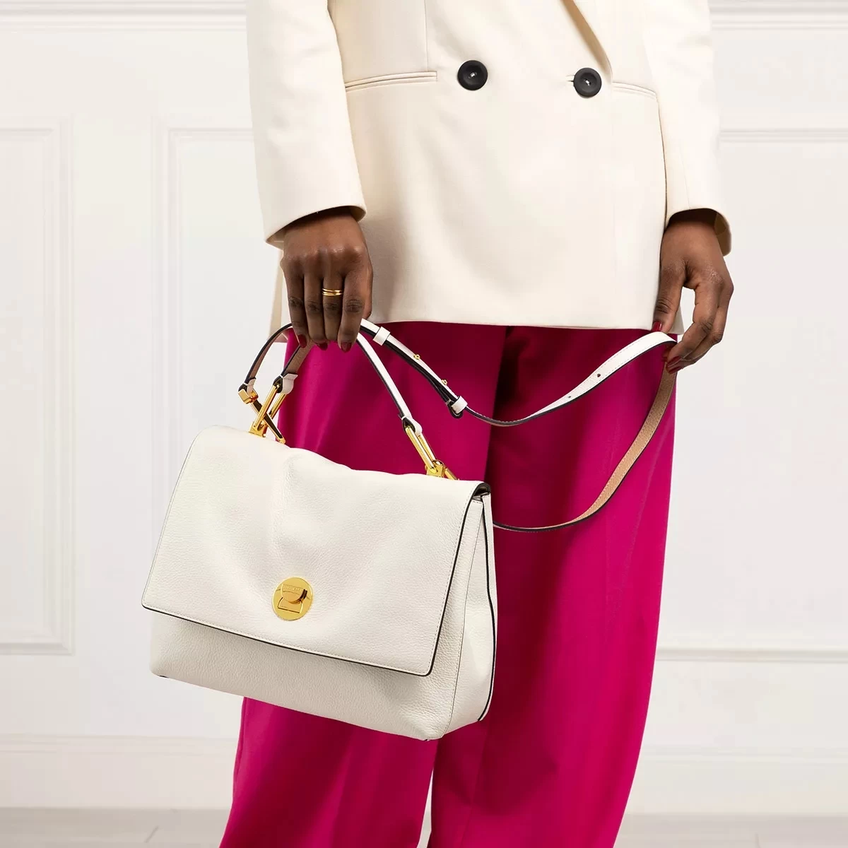 Coccinelle Liya Coco Milk/Toast Satchel – Bild 2