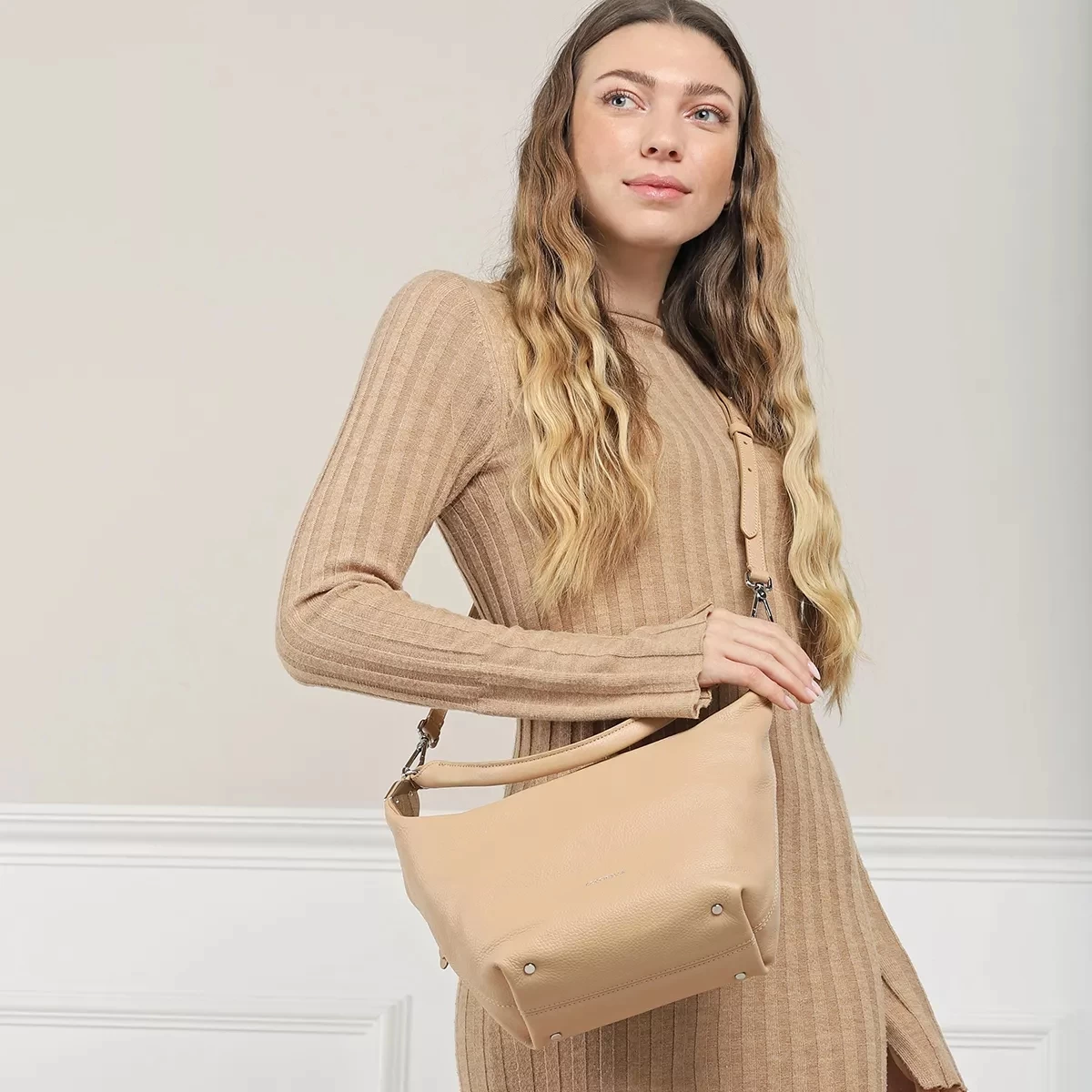 Coccinelle Mintha Toasted Hobo Bag – Bild 2