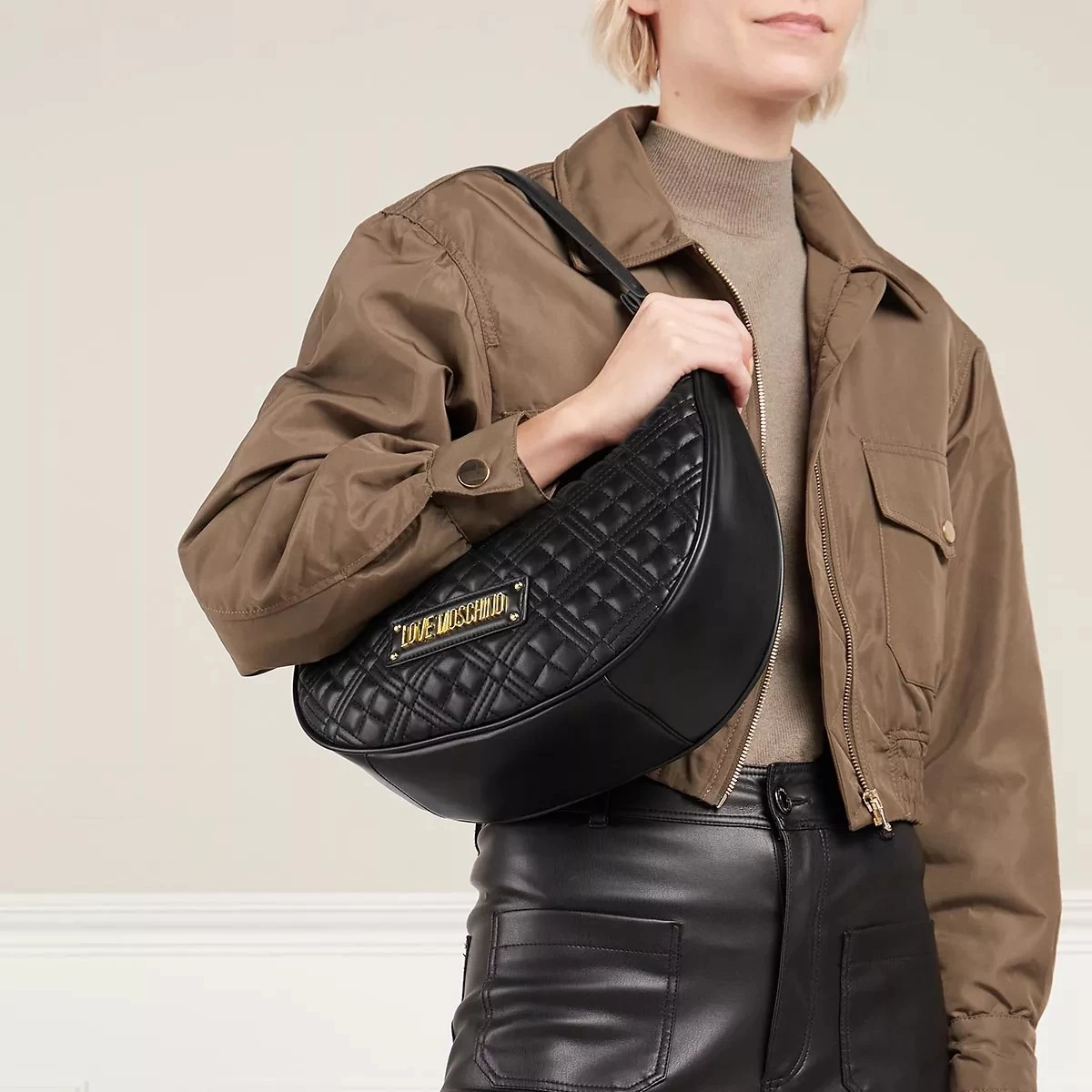 LOVE MOSCHINO Quilted Bag Nero Hobo Bag – Bild 2