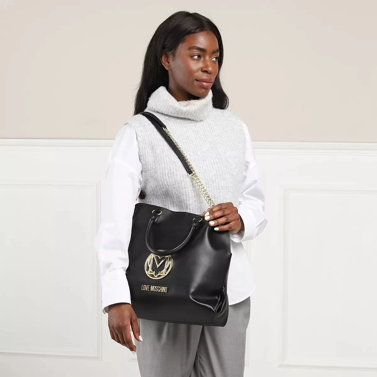 LOVE MOSCHINO Supergold Nero Tote – Bild 2