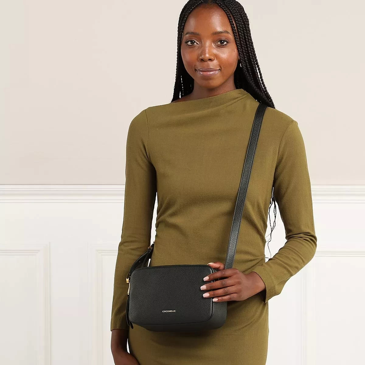 Coccinelle Gleen Noir Camera Bag – Bild 2