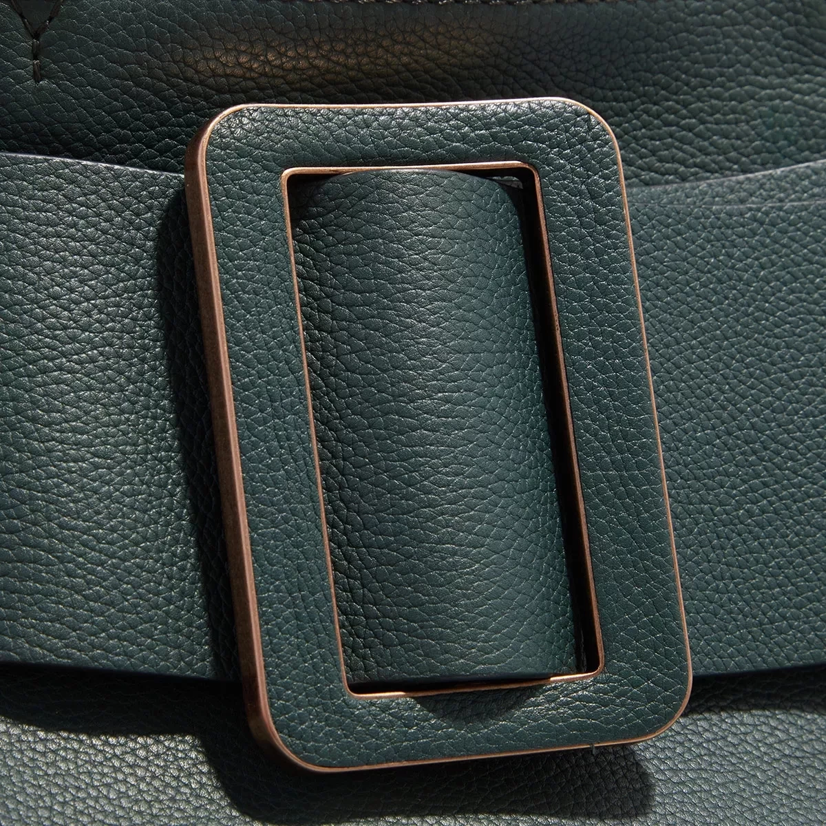 Bobby 23 Soft Pine Green Pochette – Bild 4