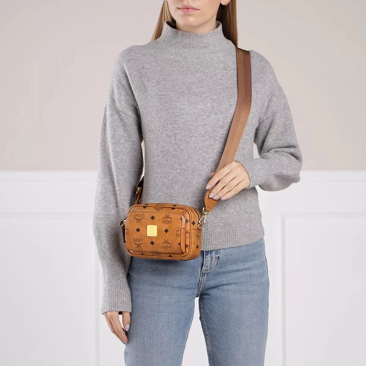 MCM M-Veritas Crossbody Xmini Cognac Crossbody Bag – Bild 2